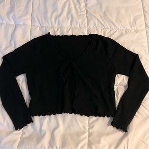 Cute front tie top from shein never wore